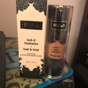 Kat von d lock it foundation
